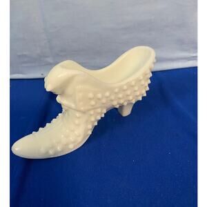 Fenton White Hobnail Cat Head Slipper